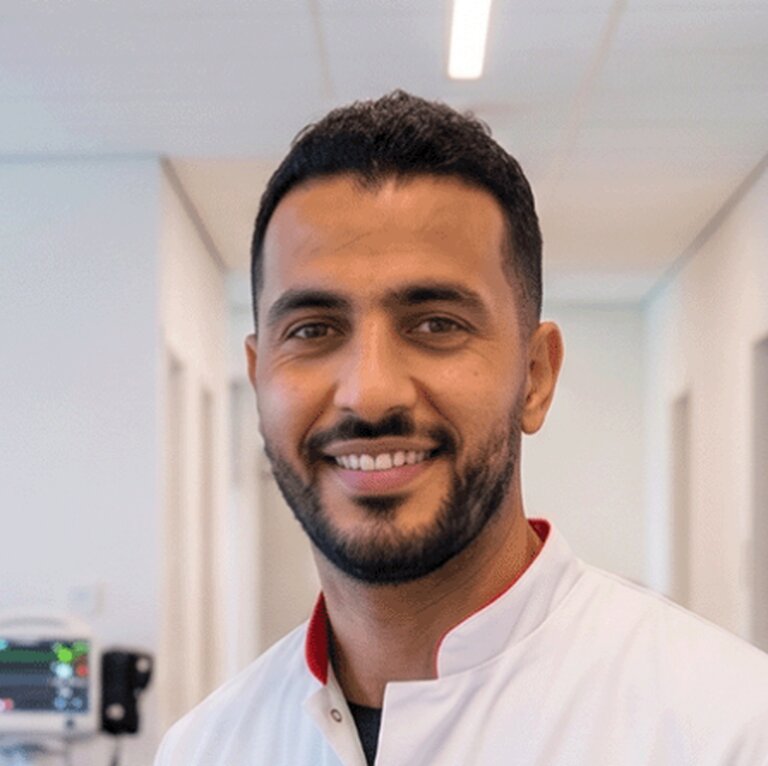 Professional Amin